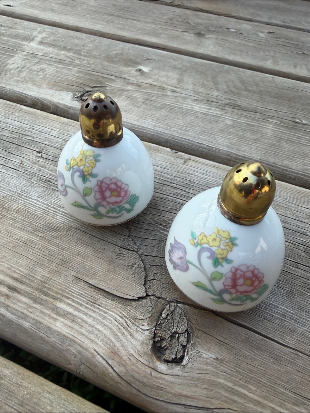 Vintage Toscany Collection Japan Floral Butterfly Porcelain Salt Pepper Shakers